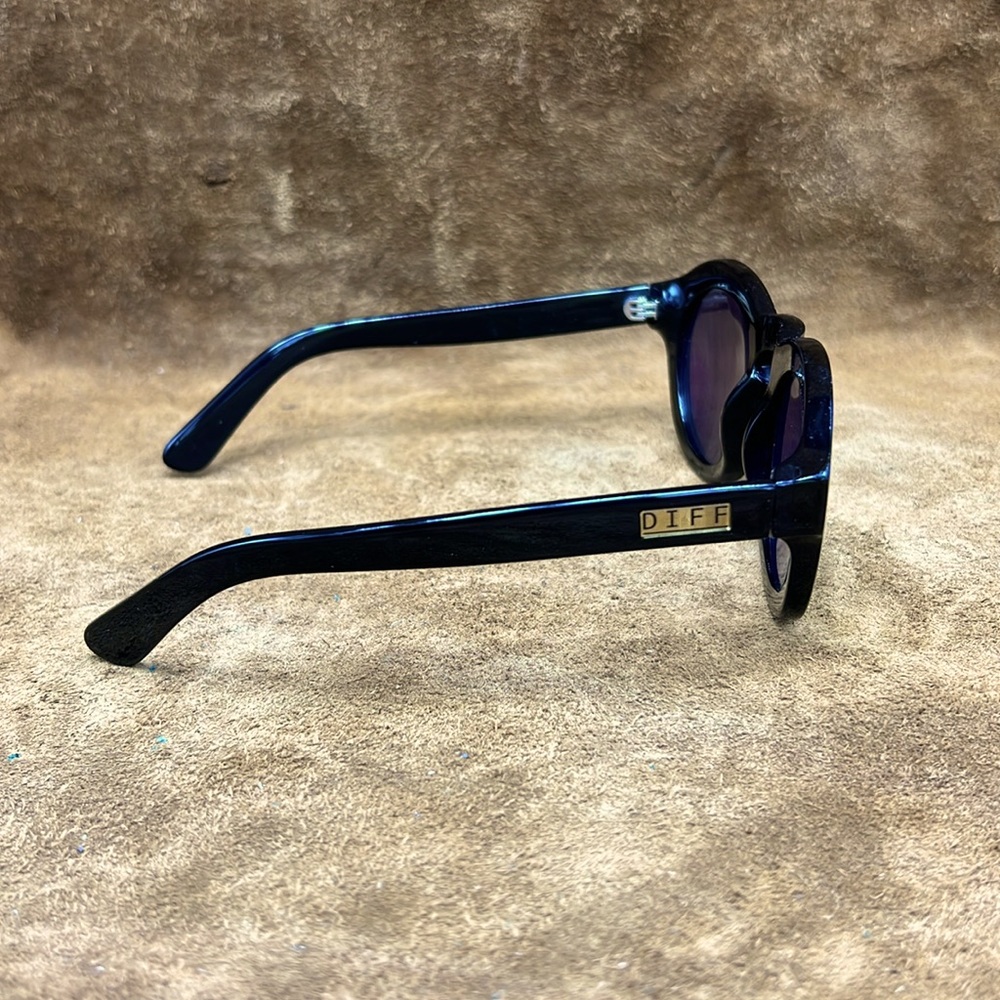 Diff Mirrored Reflective Lens Sunglasses - image 7